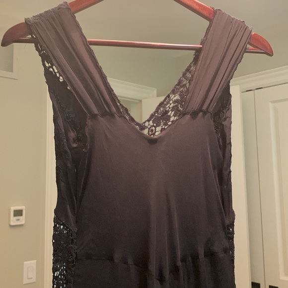 Size 8 TopShop floor length elegant black evening dress. Fitted through waist. - Picture 4 of 9